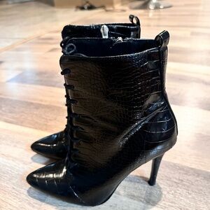 Size 6.5 Charles By Charles David